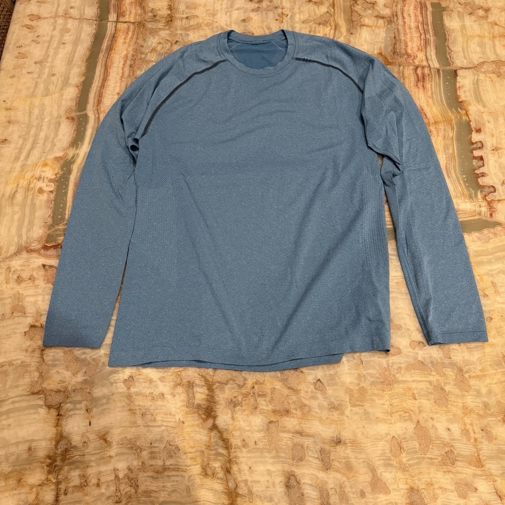 lululemon men's blue long sleeve athletic running shirt size L lightweight